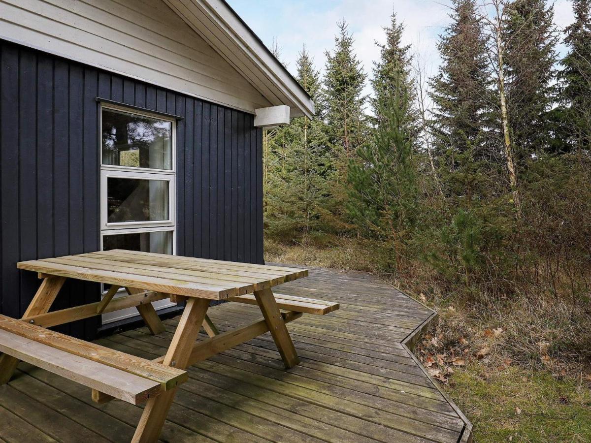 Three-Bedroom Holiday home in Væggerløse 6 Bøtø By Kamer foto