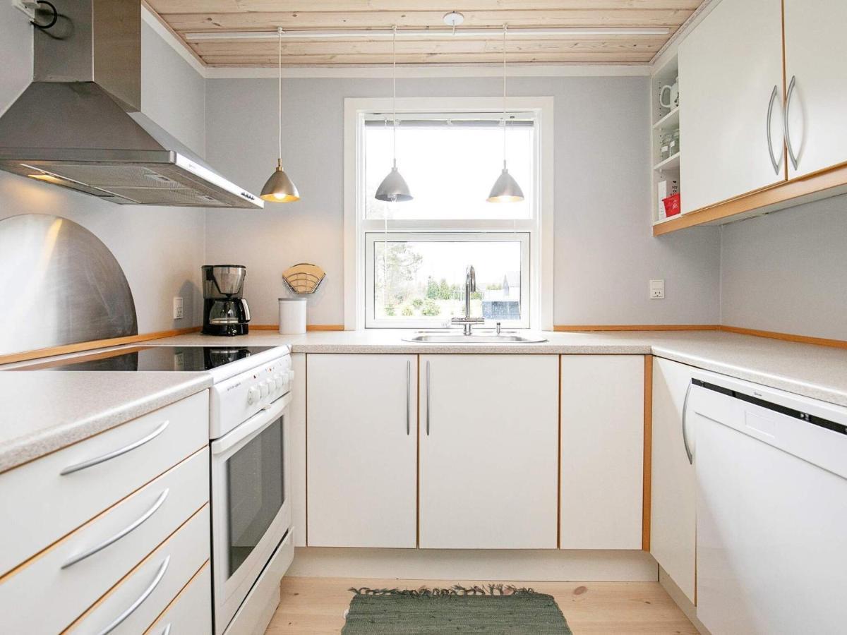 Three-Bedroom Holiday home in Væggerløse 6 Bøtø By Buitenkant foto